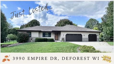 4012 Empire Dr, Deforest, WI 53532 .